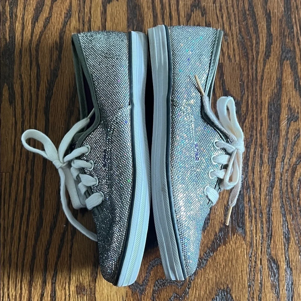 LIKE🆕SKETCHERS LIL BOBS Sparkling Silver Sneakers size Y3